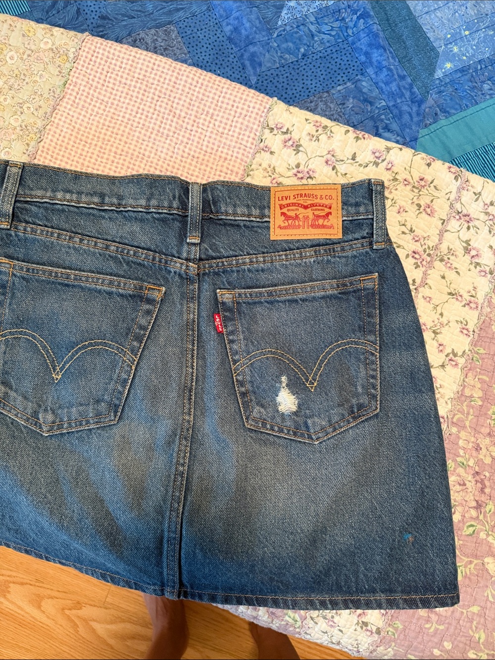 Levi's Blue Denim Mini Skirt with Back Pocket Detail - Picture 2 of 3